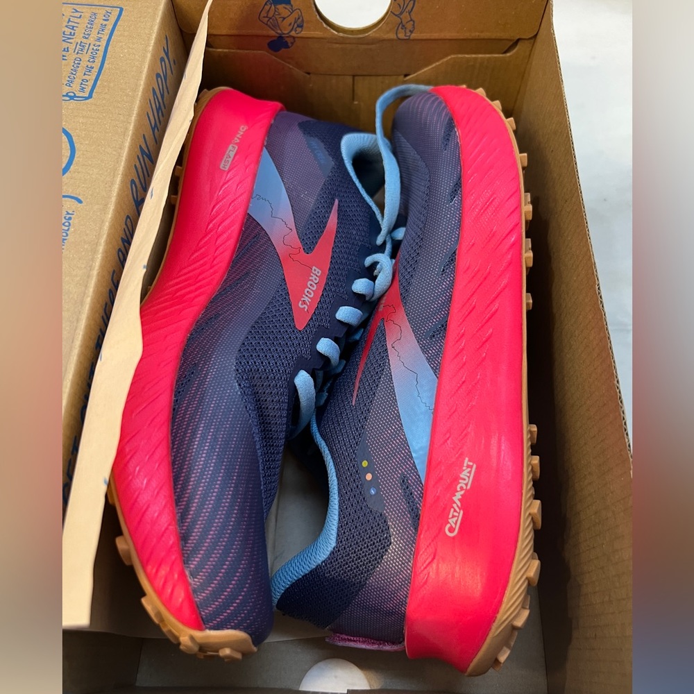Women’s Brooks Catamount size 8.5
